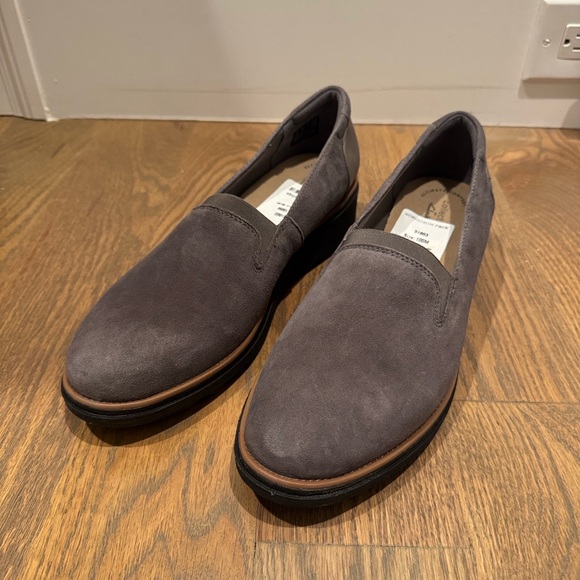 Clarks Shoes - Clarks Women's Gray Flats